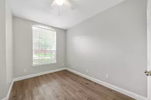 4414 Casey Cir, Sugar Land, TX 77479 - Photo 11