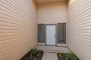 2792 Forest Point Dr, League City, TX 77573 - Photo 3