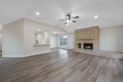 2792 Forest Point Drive, League City, TX 77573 - Photo 7