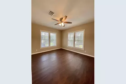 813 Nursery Road, Clute, TX 77531 - Photo 9