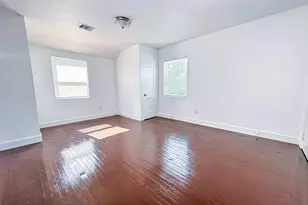 2555 Pierce St, Beaumont, TX 77703 - Photo 7