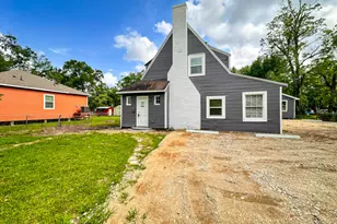 2555 Pierce St, Beaumont, TX 77703 - Photo 1