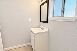 8121 Masterson St, Houston, TX 77029 - Photo 9