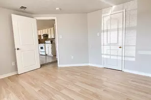 8121 Masterson St, Houston, TX 77029 - Photo 7