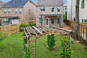 7608 Janak Dr, Houston, TX 77055 - Photo 33