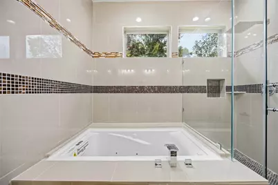 8110 Jeffery Street, Houston, TX 77028 - Photo 17