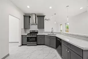 8110 Jeffery St, Houston, TX 77028 - Photo 9