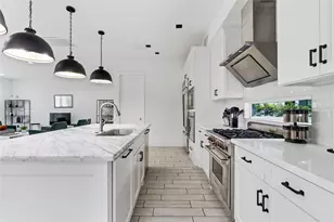 2025 Colquitt St, Houston, TX 77098 - Photo 13