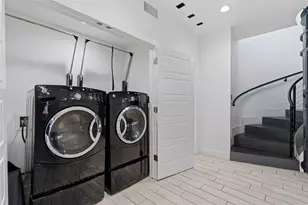 2025 Colquitt St, Houston, TX 77098 - Photo 35