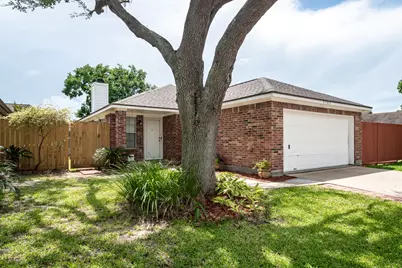 4705 Meadowood Drive, Baytown, TX 77521 - Photo 3