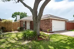 4705 Meadowood Dr, Baytown, TX 77521 - Photo 3