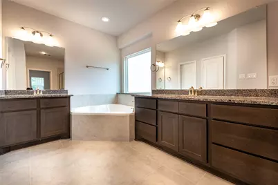 13616 Armstrong, Conroe, TX 77303 - Photo 9