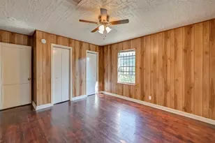 4905 Brinkley St, Houston, TX 77033 - Photo 9