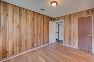 4905 Brinkley St, Houston, TX 77033 - Photo 15