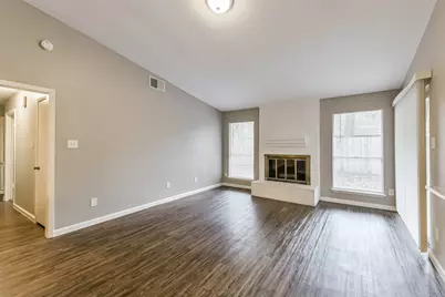 26 W Broken Oak Court, The Woodlands, TX 77381 - Photo 5