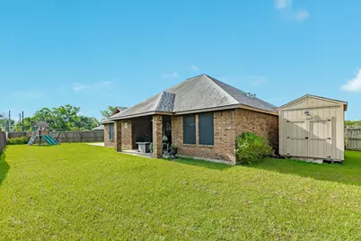 111 Goldfinch Ct, Richwood, TX 77531 - Photo 25