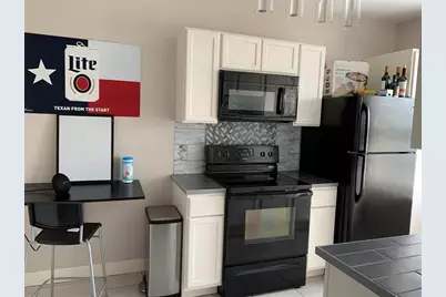 1546 Lombardy Street #B, Houston, TX 77023 - Photo 7