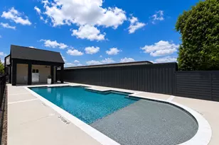 511 Hillwood Hts Dr, Houston, TX 77091 - Photo 35