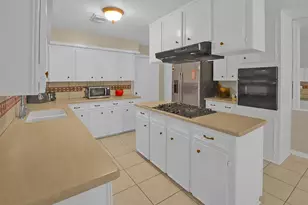 4205 Lariat Dr, Baytown, TX 77521 - Photo 1