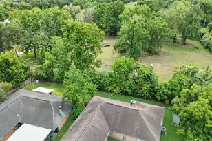 4205 Lariat Dr, Baytown, TX 77521 - Photo 3