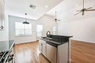 340 Cage Street, Houston, TX 77020 - Photo 15