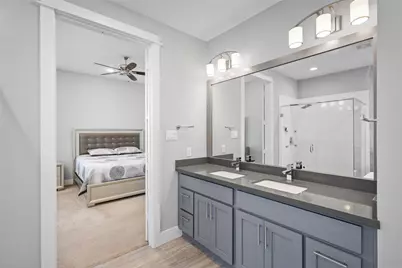427 Yale Oaks Lane, Houston, TX 77091 - Photo 13