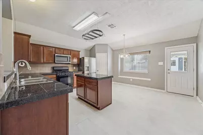 15203 Knotty Chestnut Street, Cypress, TX 77429 - Photo 9