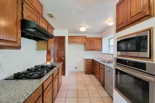 2030 Creek Valley Ln, Sugar Land, TX 77478 - Photo 21