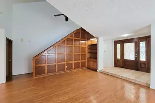 2030 Creek Valley Ln, Sugar Land, TX 77478 - Photo 13