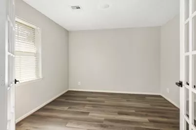 5618 Willowbend Boulevard, Houston, TX 77096 - Photo 7