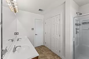 11803 Longwood Garden Way Way, Houston, TX 77047 - Photo 19