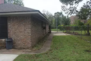 265 Wayne Dr, Clute, TX 77531 - Photo 31