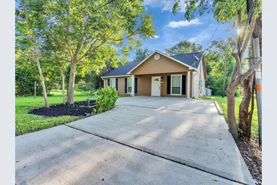 326 S Bell Drive, Texas City, TX 77591 - Photo 1