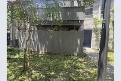 9700 Leawood Boulevard #301, Houston, TX 77099 - Photo 1