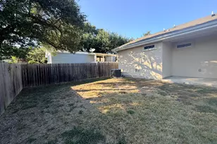 11538 Main St, Jonestown, TX 78645 - Photo 25