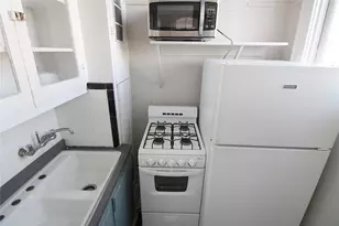 1902 Church St, Galveston, TX 77550 - Photo 9
