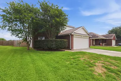 8118 Berkely Court, Baytown, TX 77521 - Photo 3