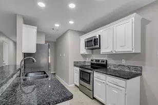 8 Still Glen Ct, Spring, TX 77381 - Photo 11