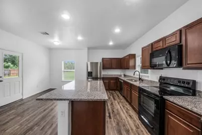 9850 Hunter Springs, Conroe, TX 77306 - Photo 13