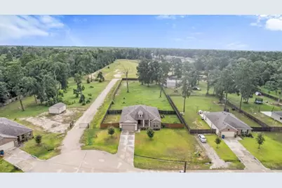 9850 Hunter Springs, Conroe, TX 77306 - Photo 33