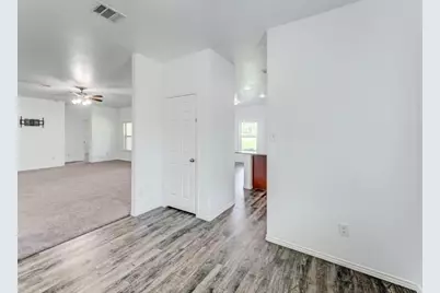 9850 Hunter Springs, Conroe, TX 77306 - Photo 17