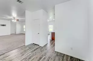 9850 Hunter Springs, Conroe, TX 77306 - Photo 17
