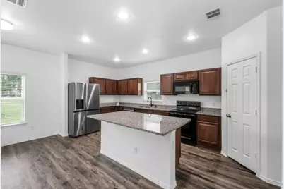 9850 Hunter Springs, Conroe, TX 77306 - Photo 11