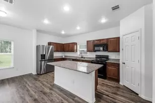 9850 Hunter Springs, Conroe, TX 77306 - Photo 11