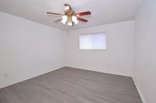 9210 Mapes St, Beaumont, TX 77707 - Photo 11