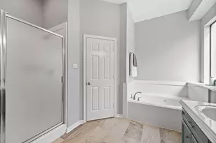 268 Clearwood Dr, League City, TX 77573 - Photo 17