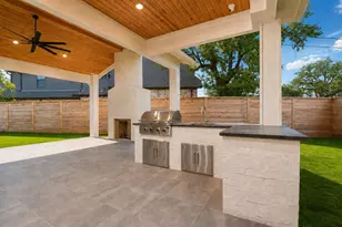 1237 Althea Dr, Houston, TX 77018 - Photo 9