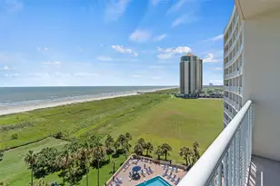 1401 E Beach Dr, Galveston, TX 77550 - Photo 3
