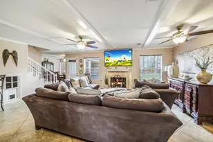 4910 Charade Dr, Houston, TX 77066 - Photo 9