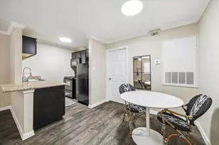 2006 W 43rd St, Houston, TX 77018 - Photo 13